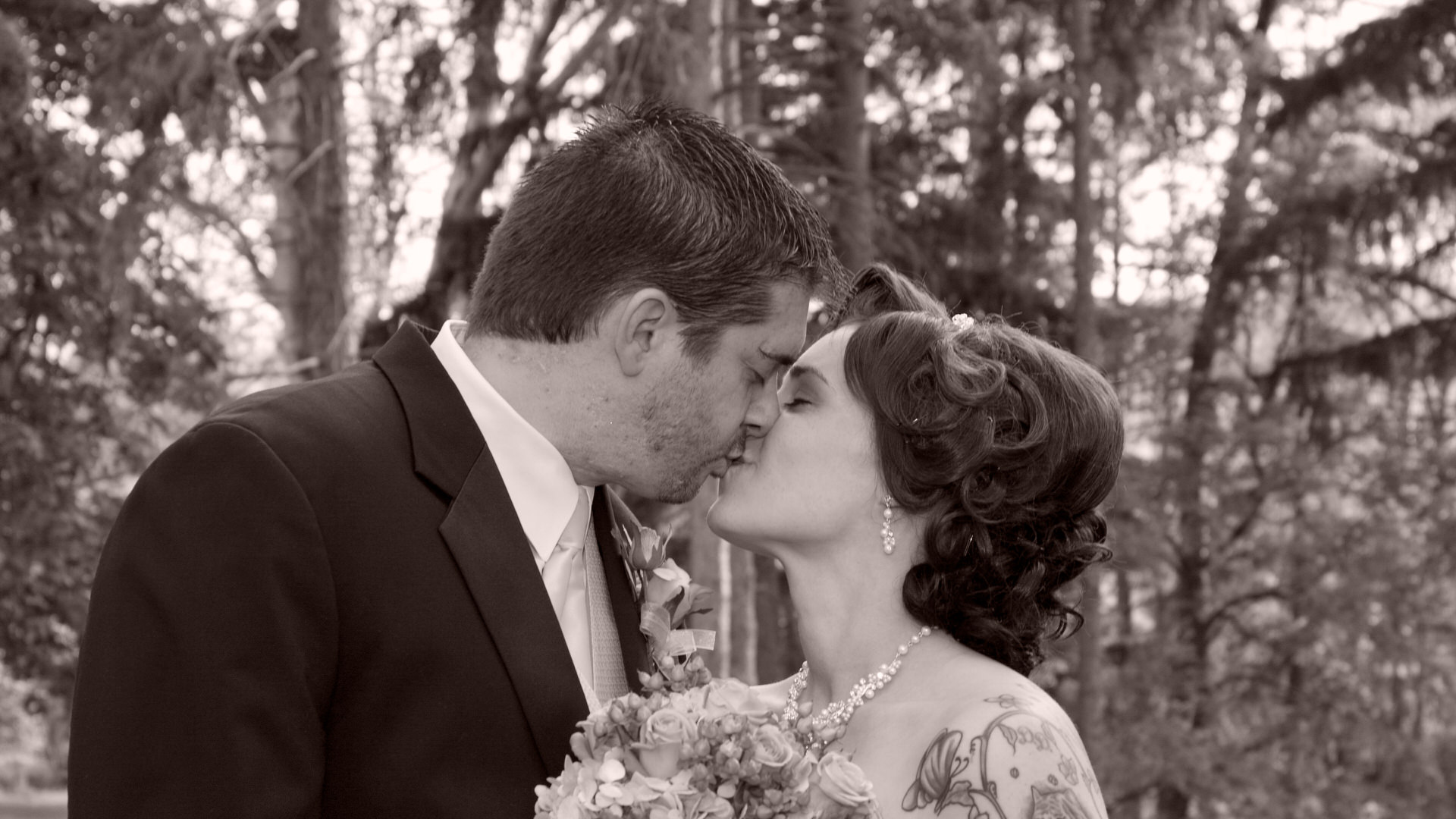 Lisa and Matthew’s Romantic Spring Wedding